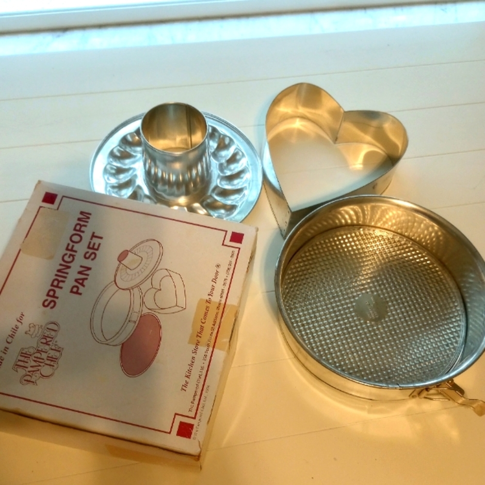 Pampered chef spring form set